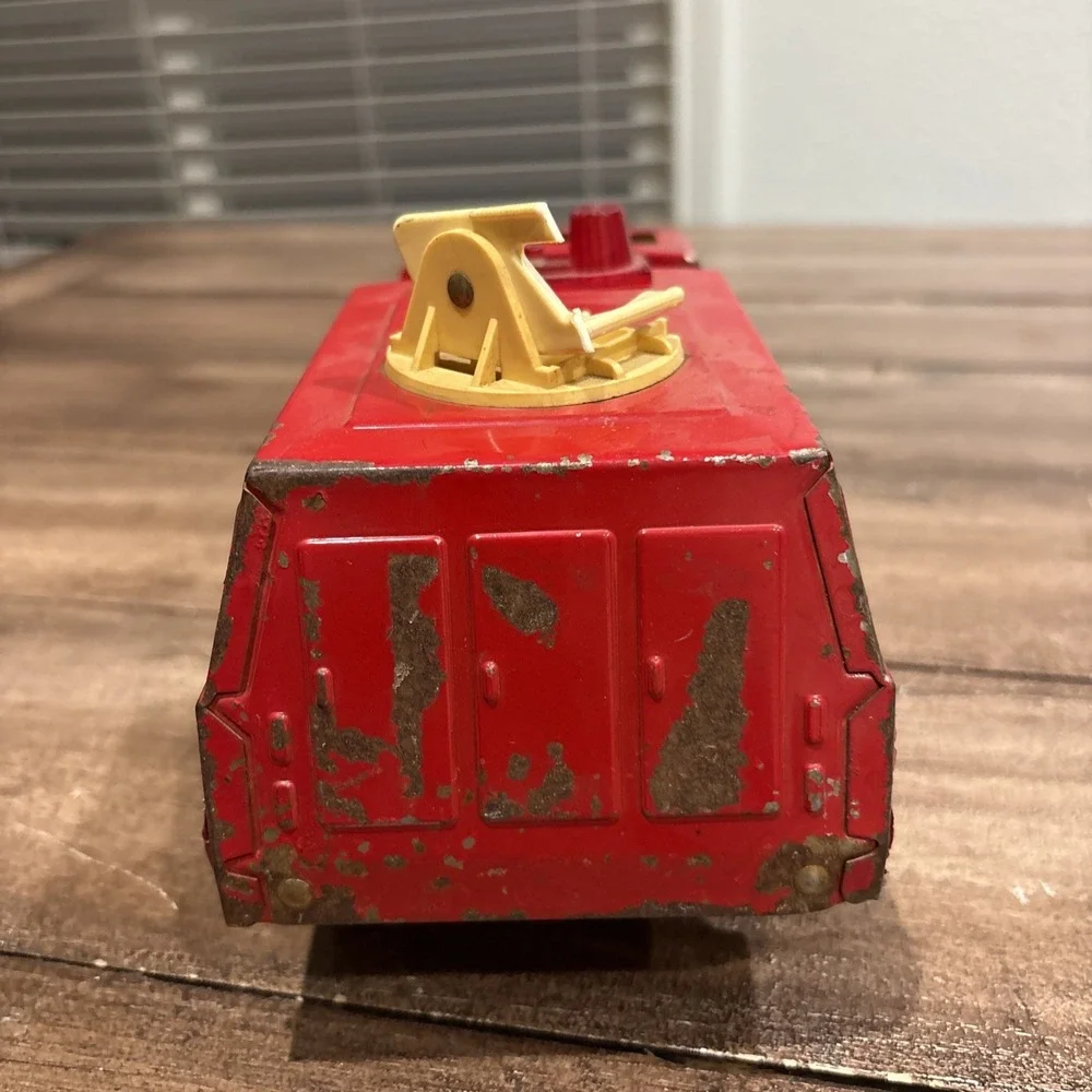 Nylint Fire Department Emergency‎ Response Team Vintage Metal Red Truck